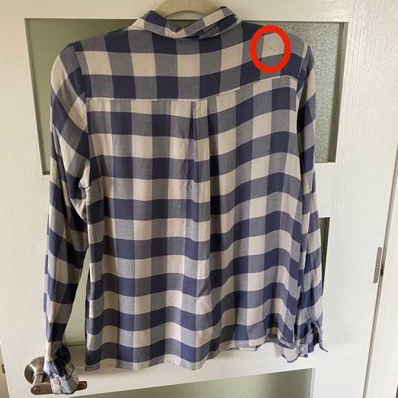 Button down top - Picture 9 of 9